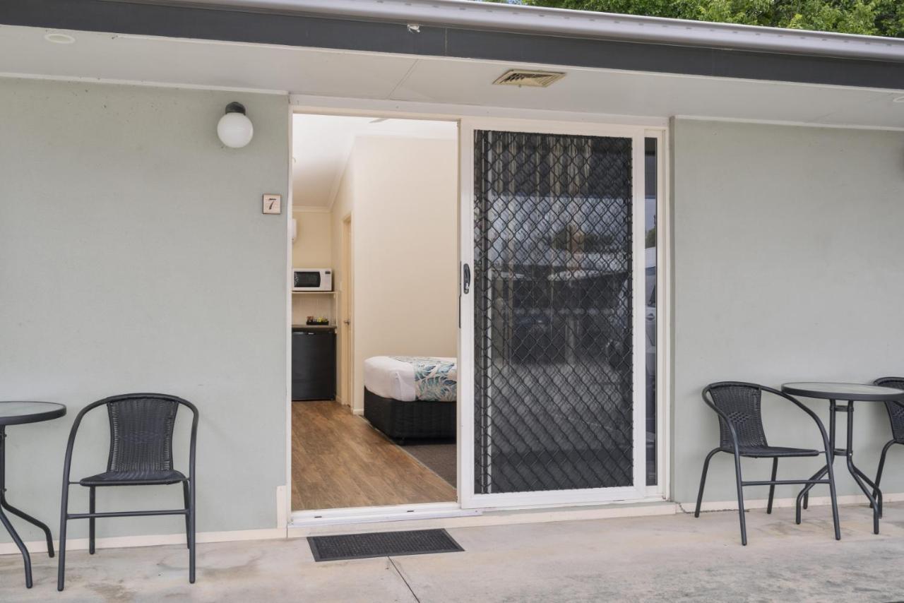 Caboolture Central Motor Inn, Sure Stay Collection By BW Εξωτερικό φωτογραφία