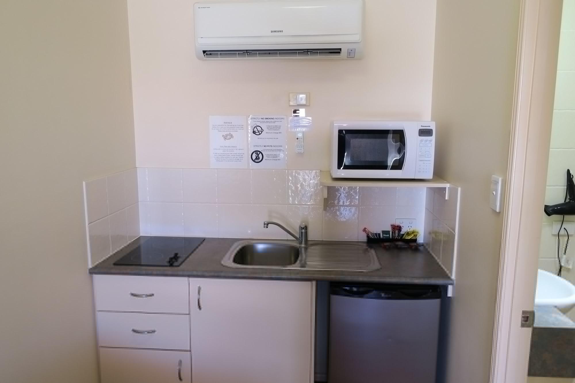 Caboolture Central Motor Inn, Sure Stay Collection By BW Εξωτερικό φωτογραφία