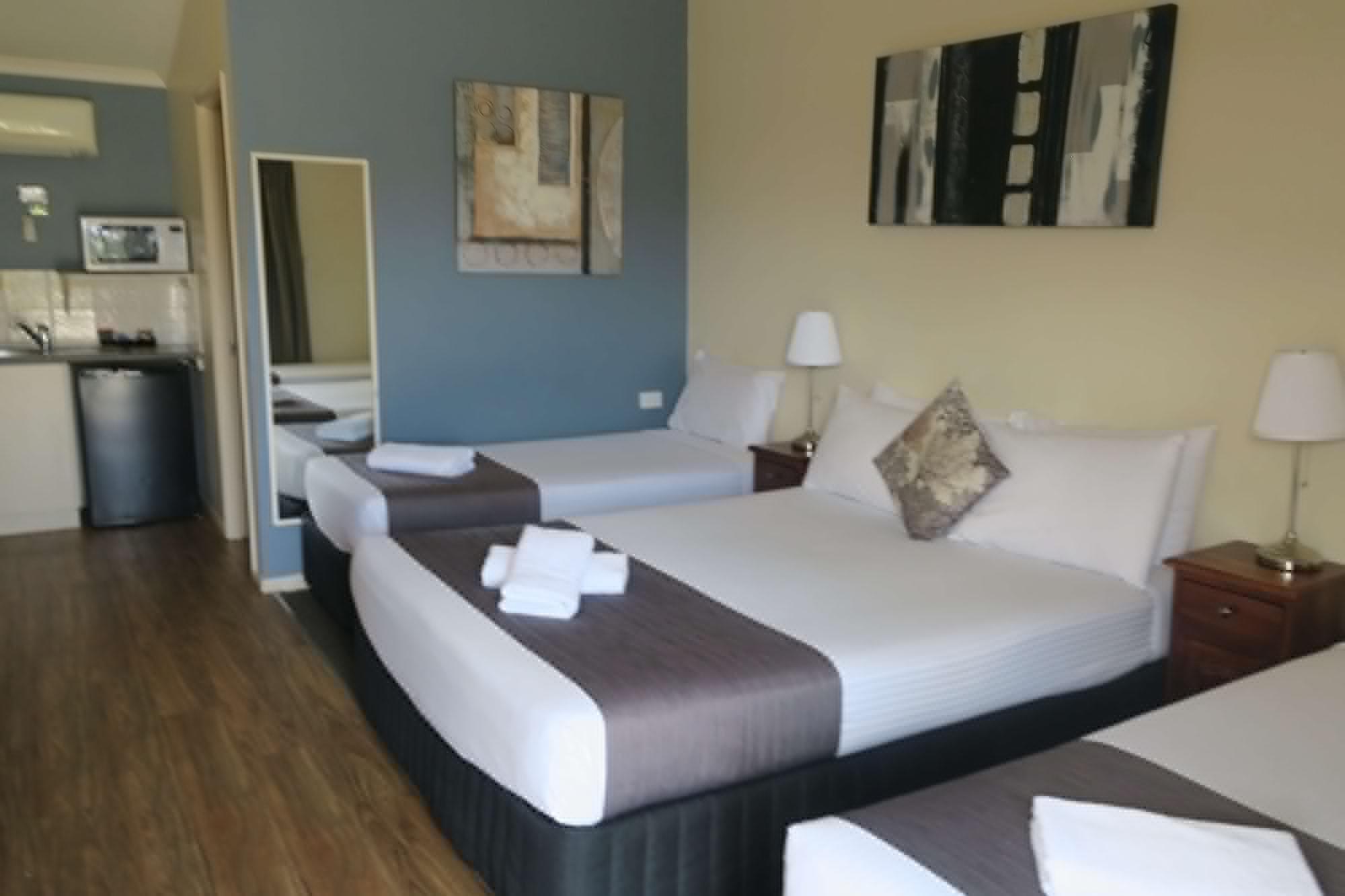 Caboolture Central Motor Inn, Sure Stay Collection By BW Εξωτερικό φωτογραφία