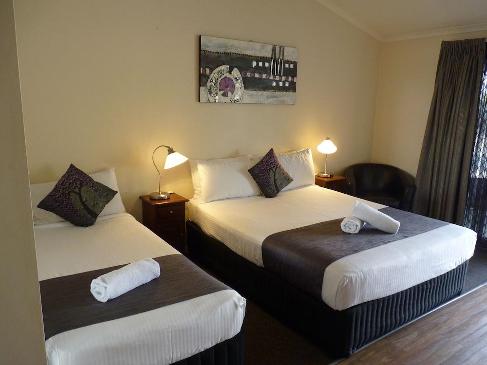 Caboolture Central Motor Inn, Sure Stay Collection By BW Εξωτερικό φωτογραφία