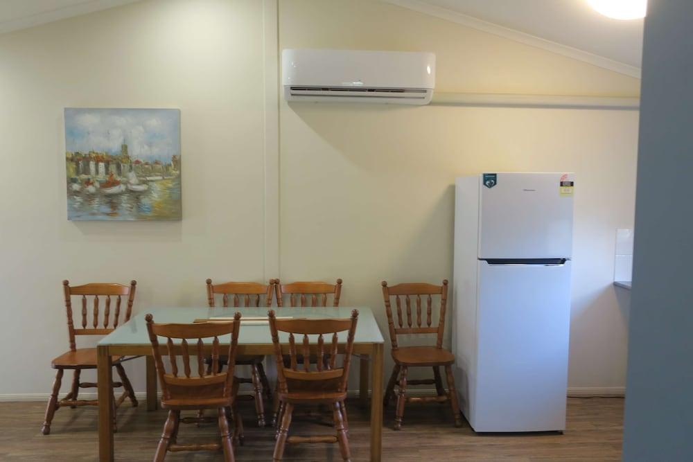 Caboolture Central Motor Inn, Sure Stay Collection By BW Εξωτερικό φωτογραφία