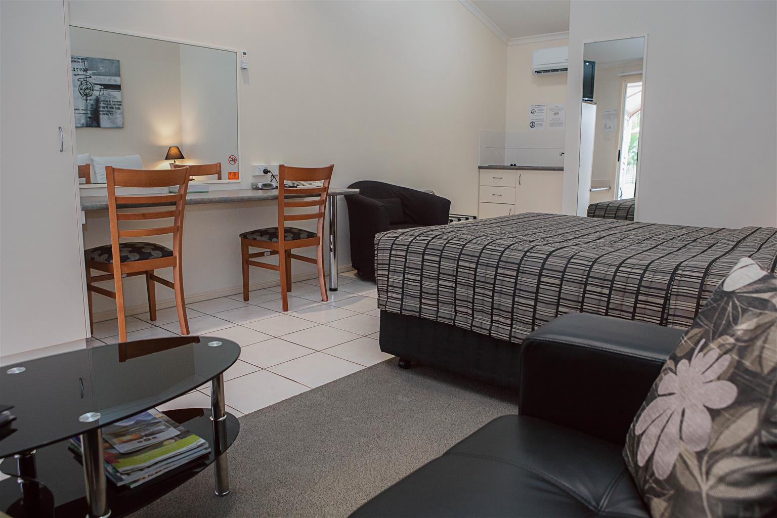 Caboolture Central Motor Inn, Sure Stay Collection By BW Εξωτερικό φωτογραφία