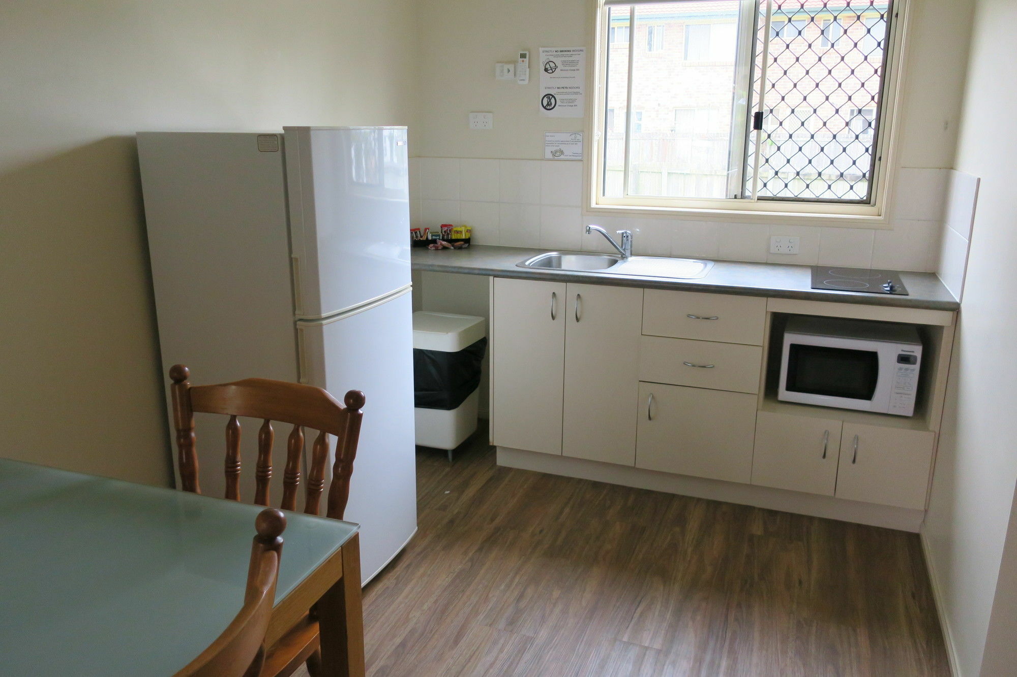 Caboolture Central Motor Inn, Sure Stay Collection By BW Εξωτερικό φωτογραφία